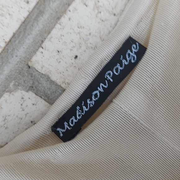 Madison Paige Dress - Picture 5 of 10